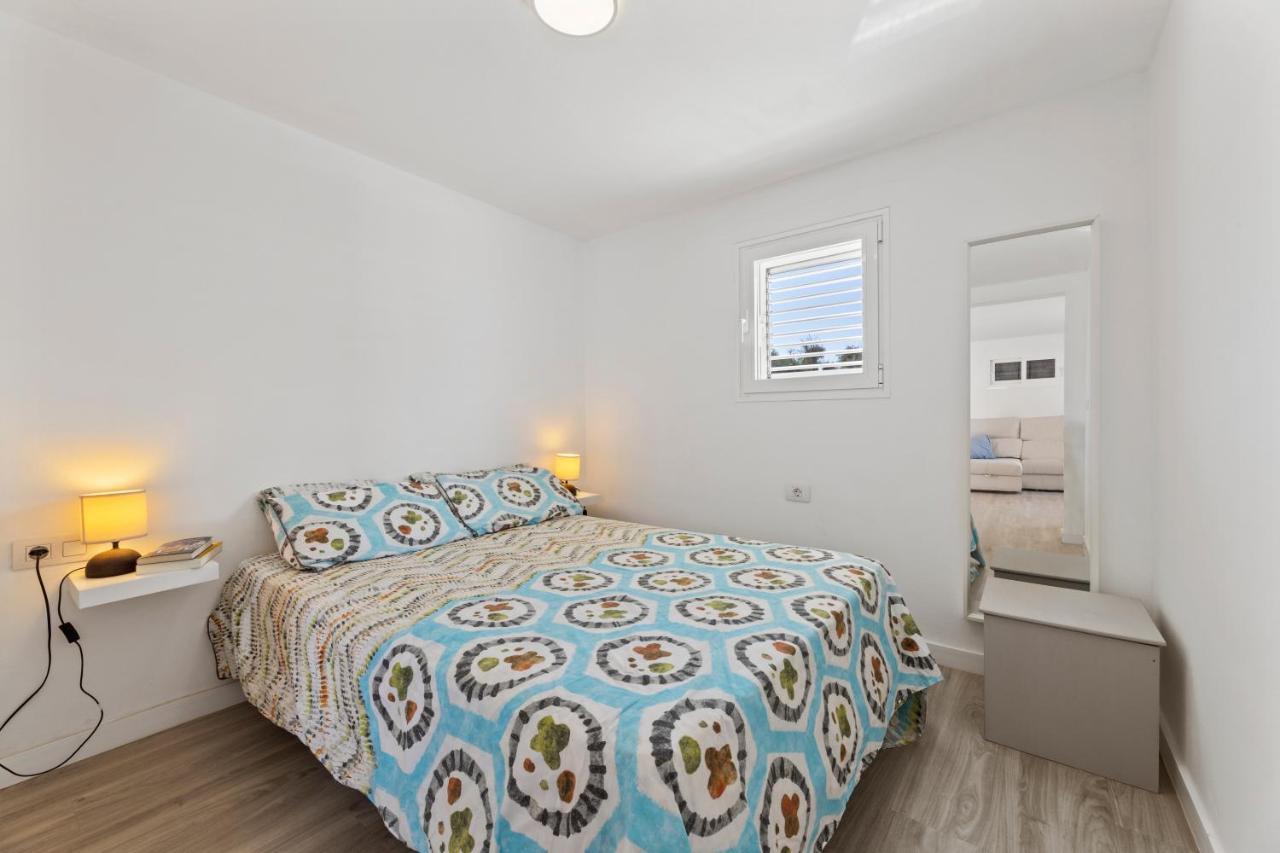 Famara Loft 12 Apartment ภายนอก รูปภาพ