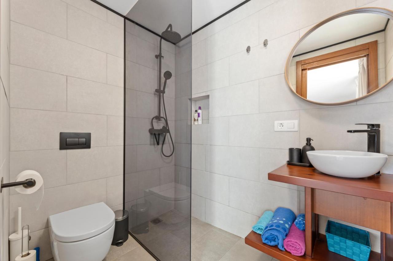 Famara Loft 12 Apartment ภายนอก รูปภาพ